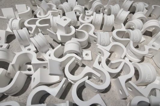 1500 und de  Abrazadera PLASTICA Tipo U para tuberia 1/2 | Calidad Profesional Codelca